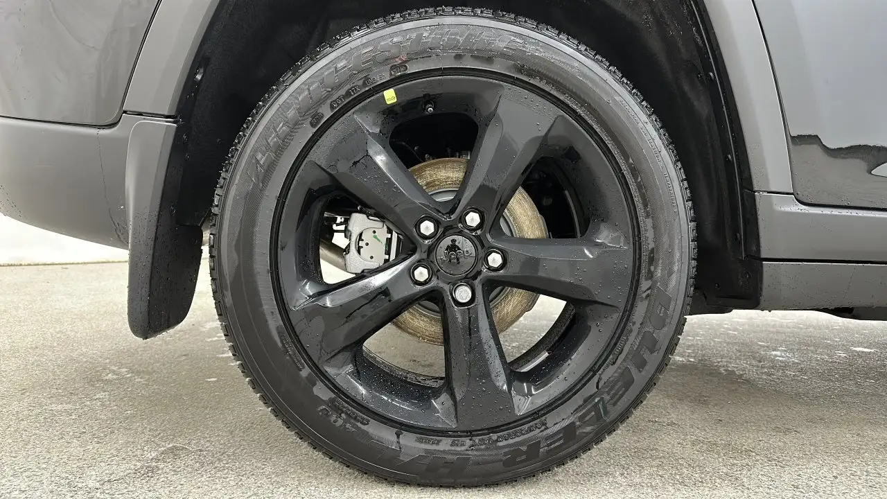 Jeep Grand Cherokee снимка Jeep Grand Cherokee