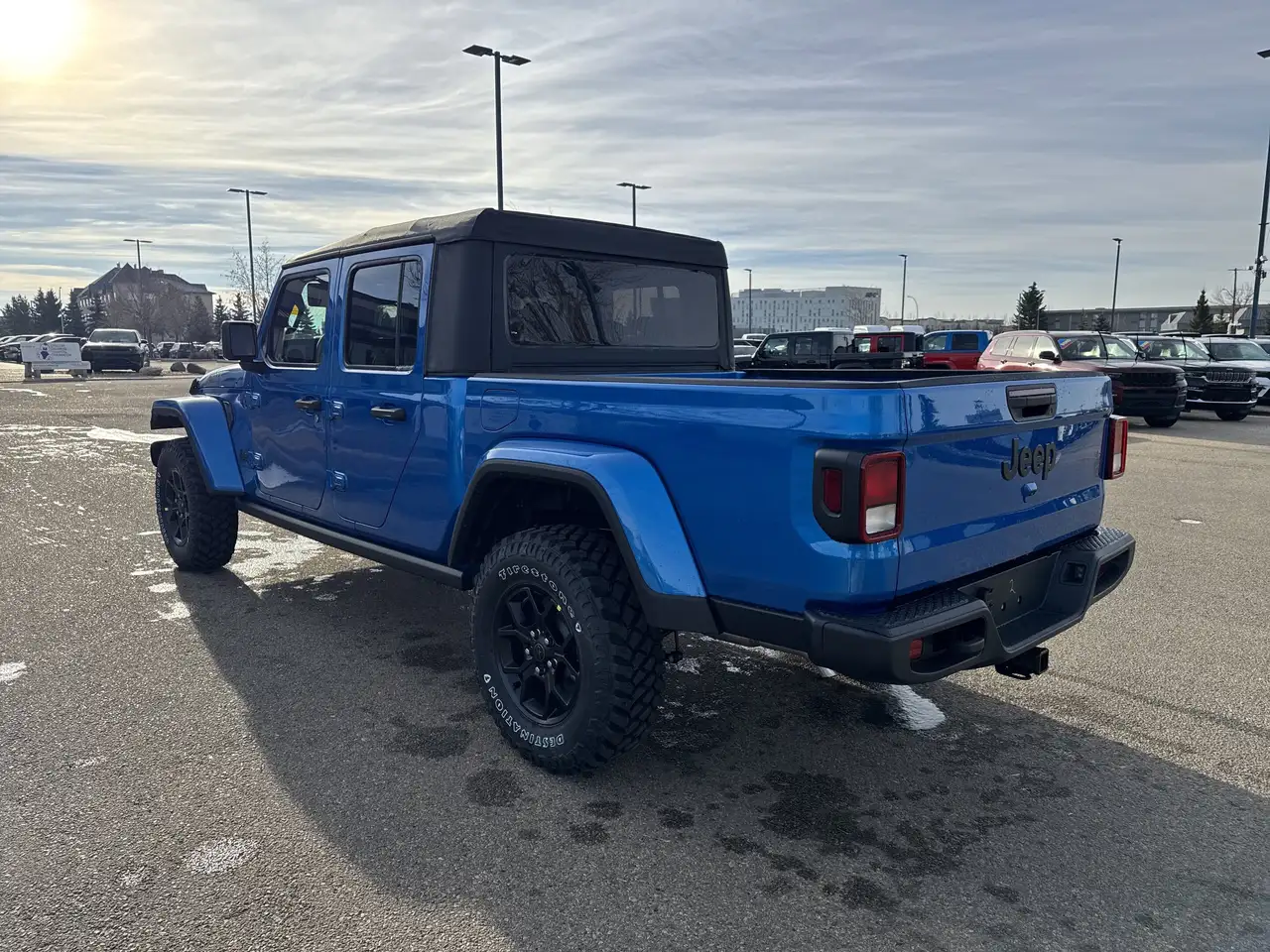 Jeep Gladiator снимка Jeep Gladiator