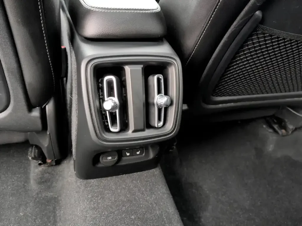 Volvo XC40 photo Volvo XC40