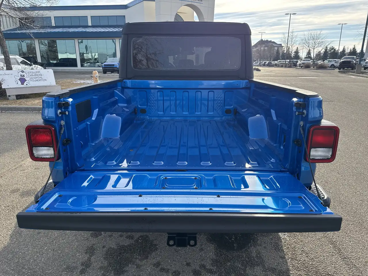 Jeep Gladiator снимка Jeep Gladiator