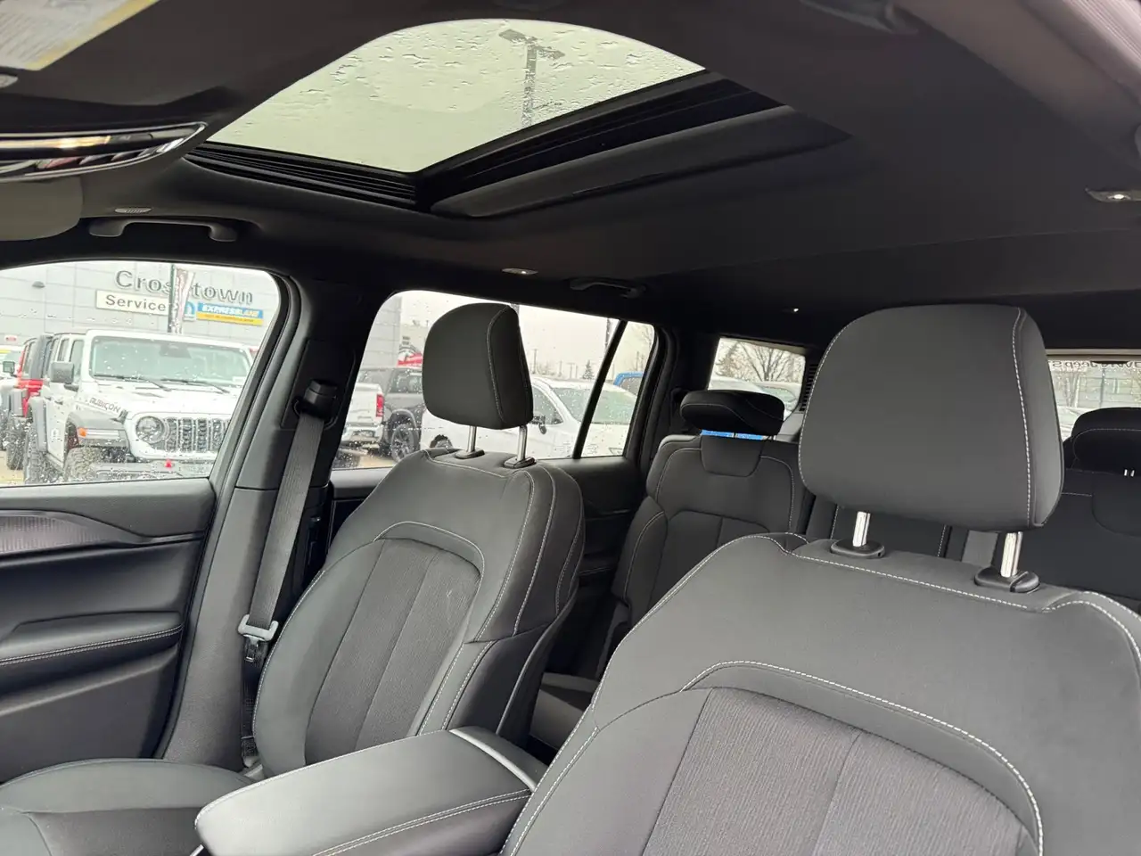 Jeep Grand Cherokee снимка Jeep Grand Cherokee