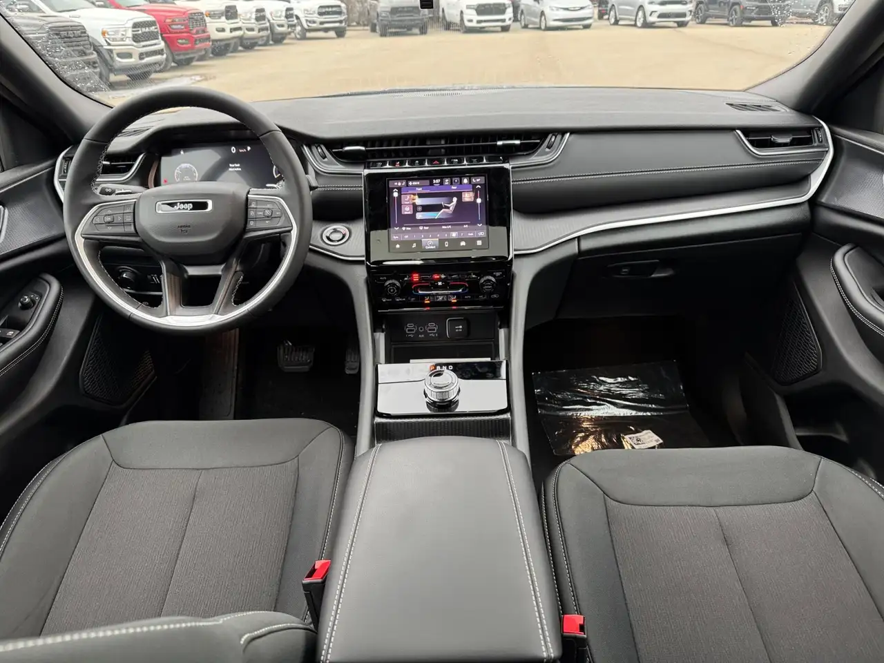 Jeep Grand Cherokee снимка Jeep Grand Cherokee