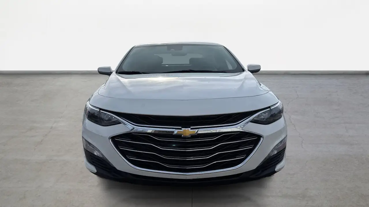 Chevrolet Malibu снимка Chevrolet Malibu