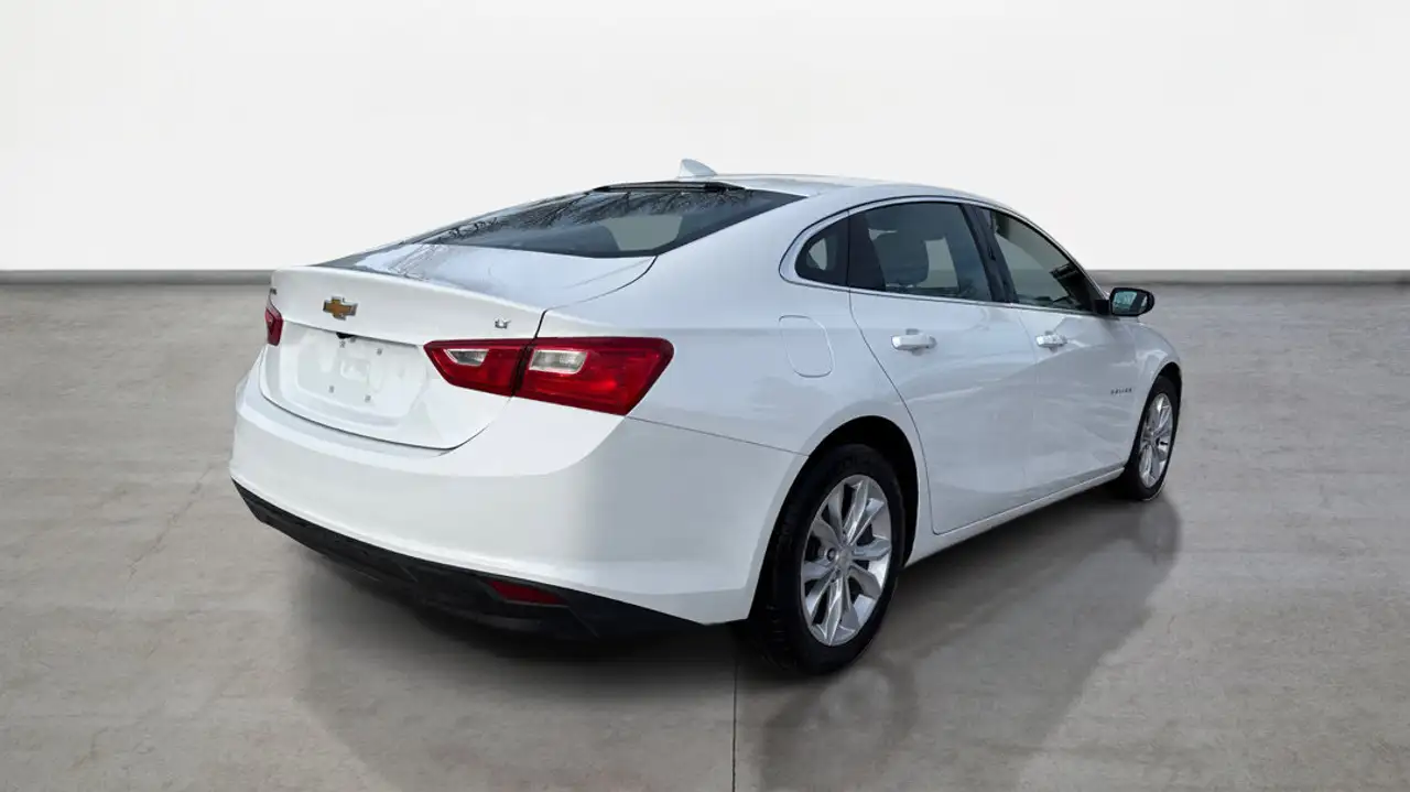 Chevrolet Malibu снимка Chevrolet Malibu