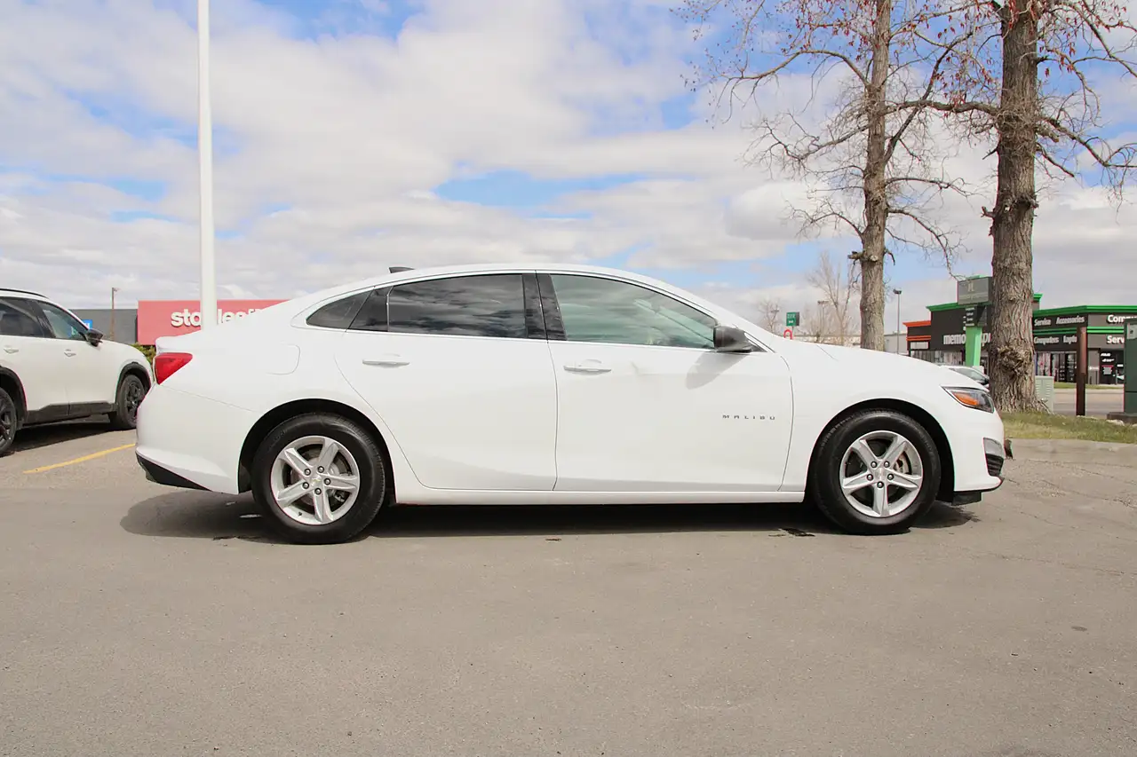 Chevrolet Malibu снимка Chevrolet Malibu