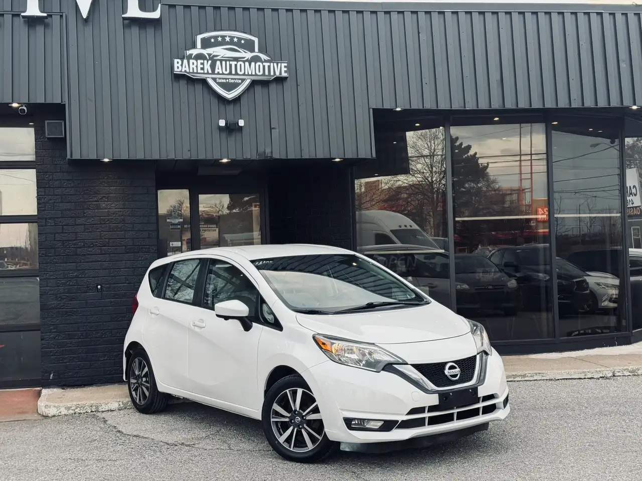 Nissan Note снимка Nissan Note