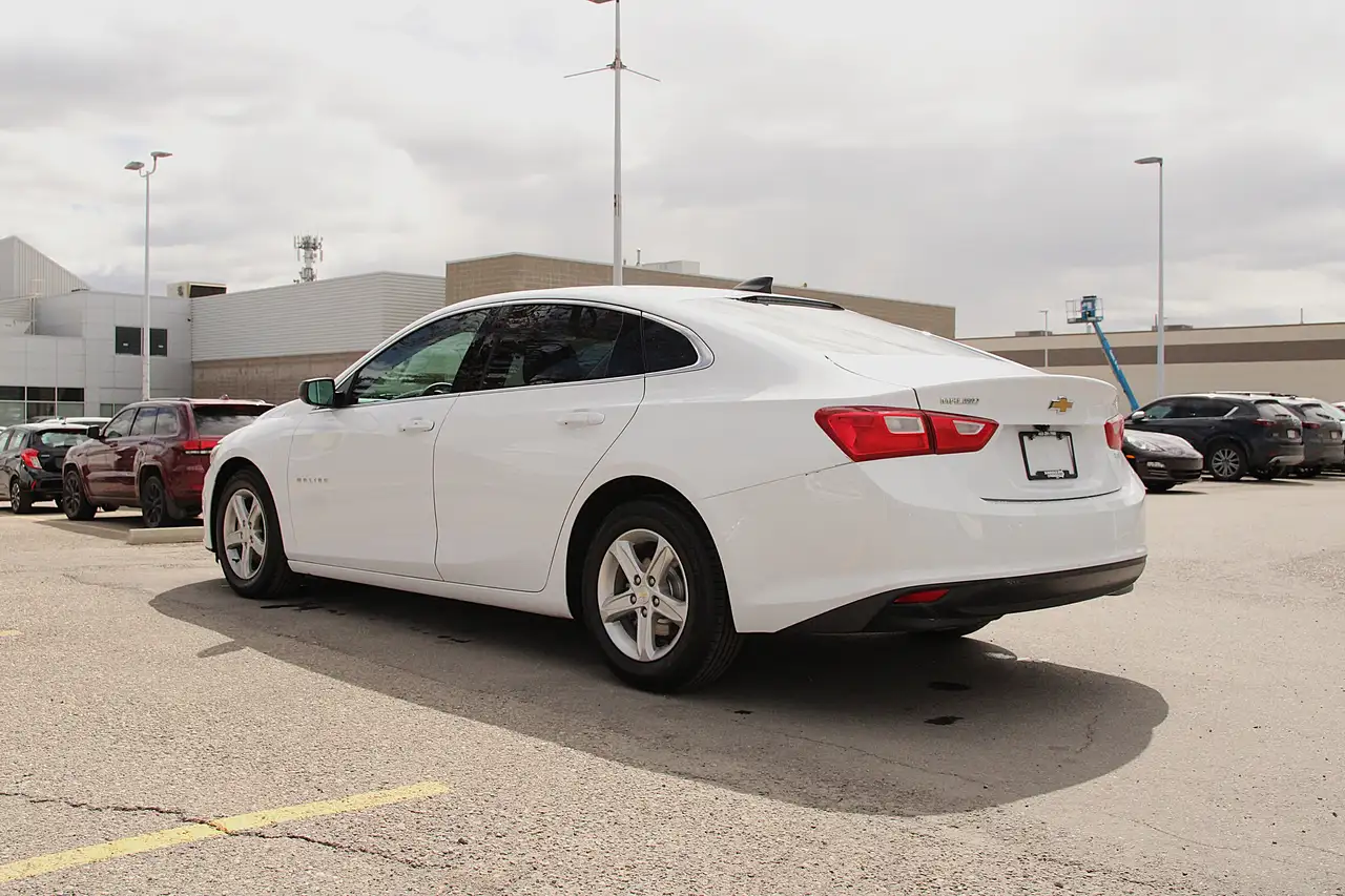 Chevrolet Malibu снимка Chevrolet Malibu