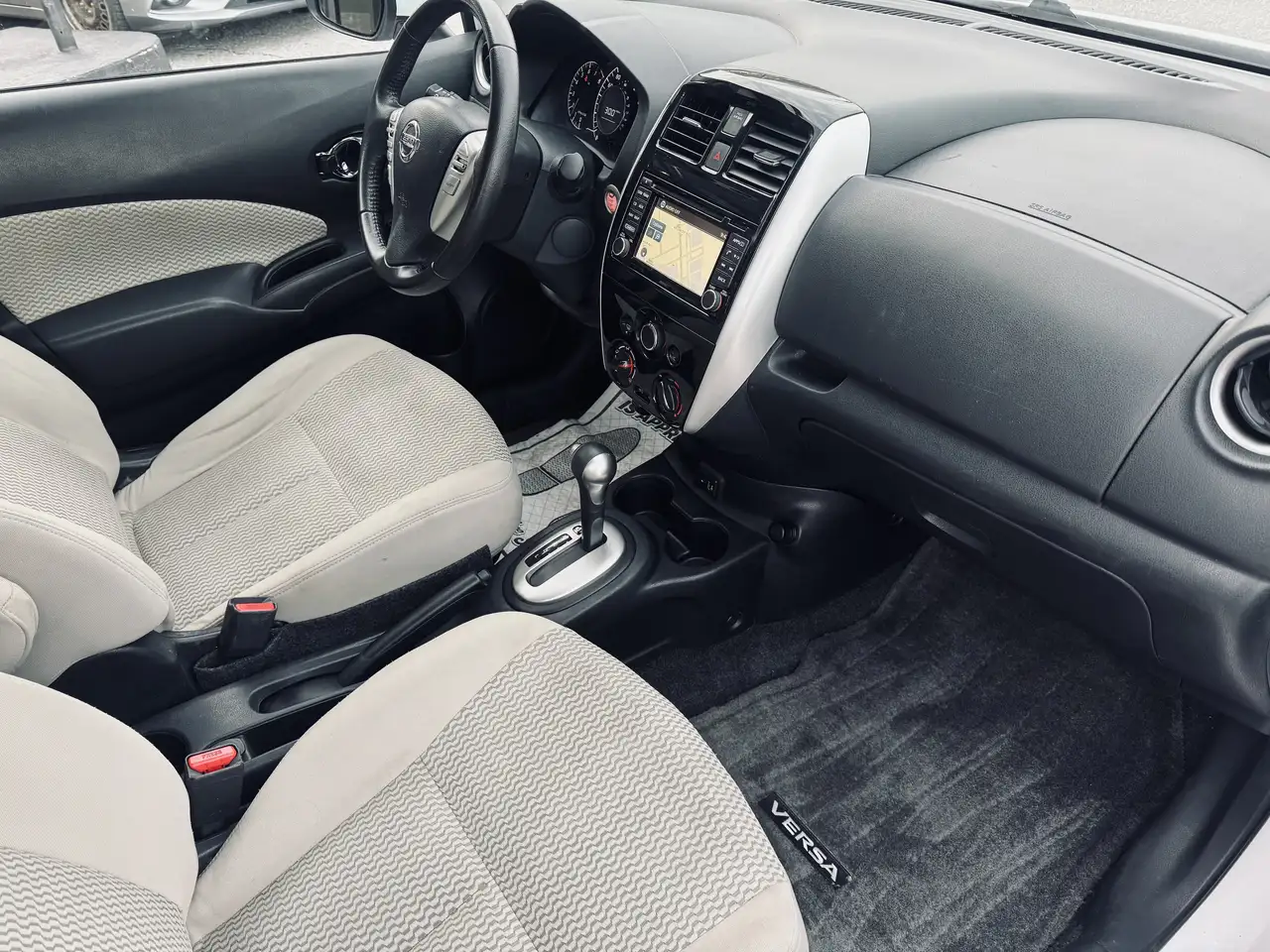Nissan Note снимка Nissan Note
