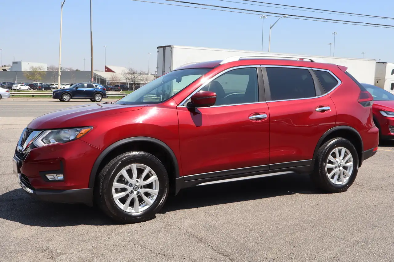 Nissan Rogue fotografie Nissan Rogue