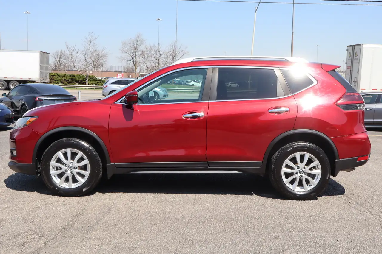 Nissan Rogue fotografie Nissan Rogue