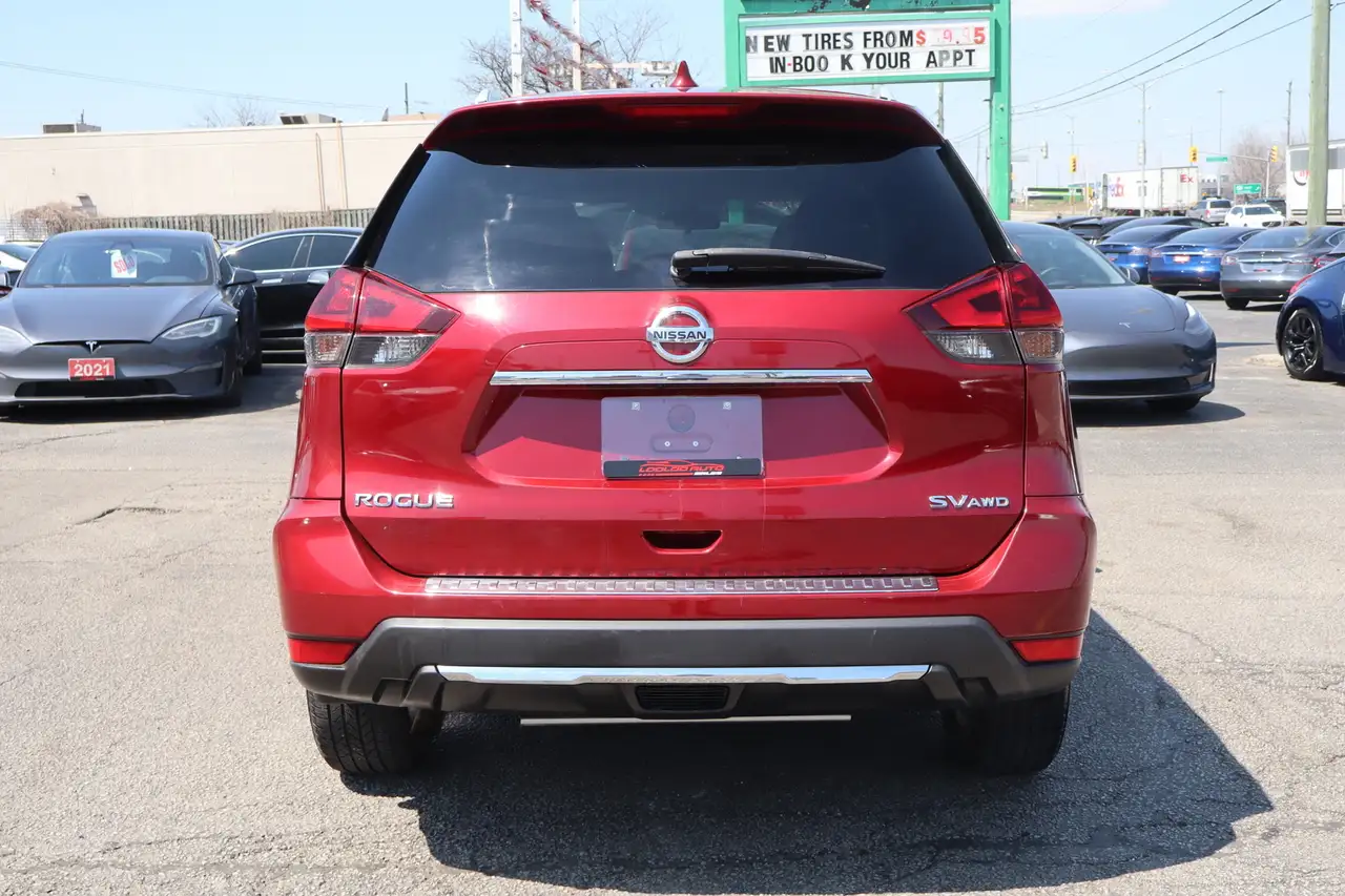 Nissan Rogue fotografie Nissan Rogue