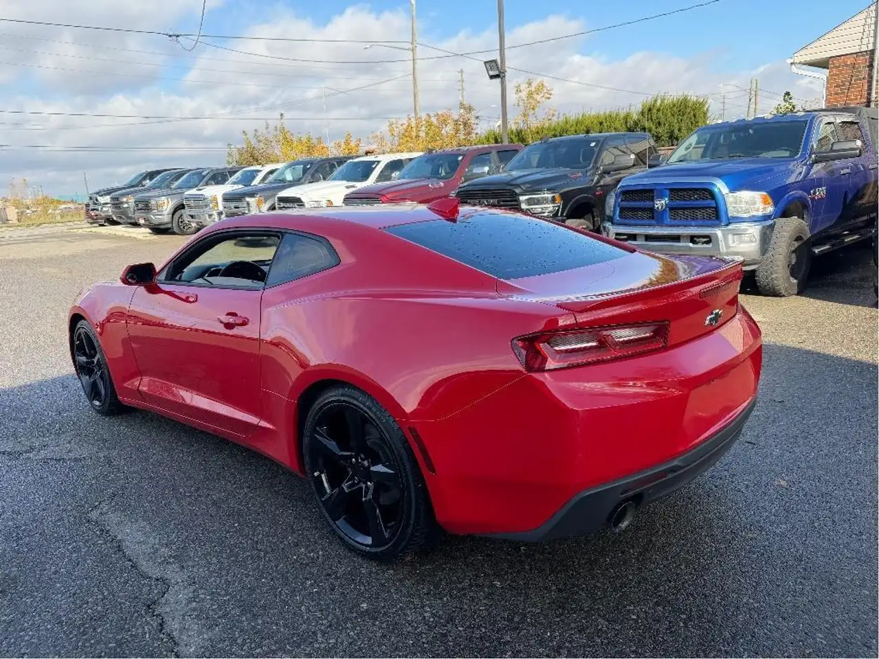 Chevrolet Camaro снимка Chevrolet Camaro