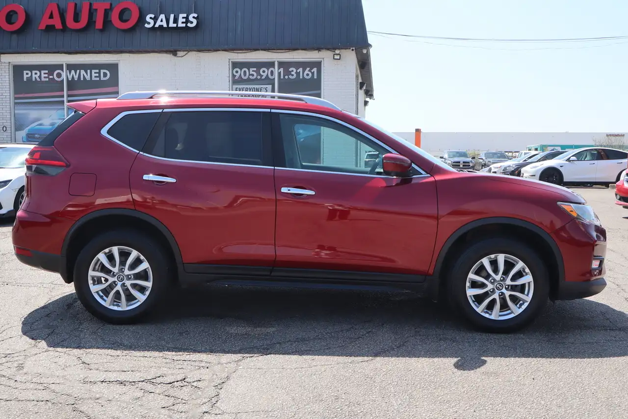 Nissan Rogue fotografie Nissan Rogue