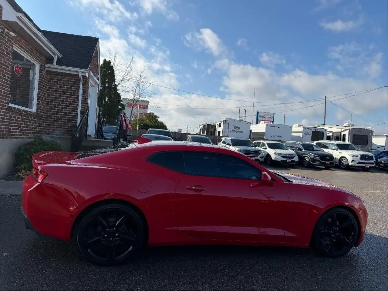 Chevrolet Camaro снимка Chevrolet Camaro