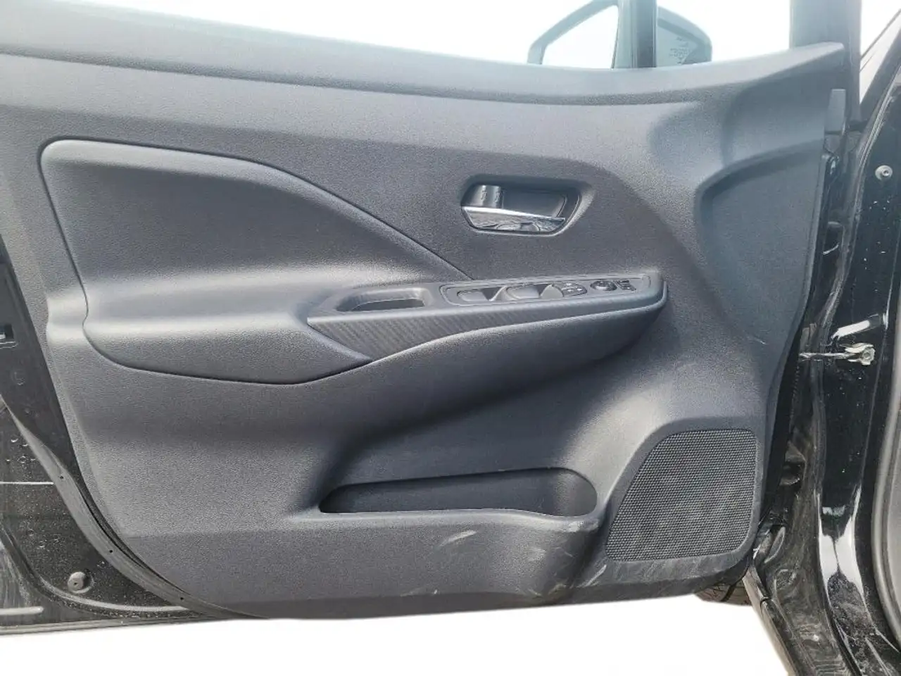 Nissan Versa fotografie Nissan Versa