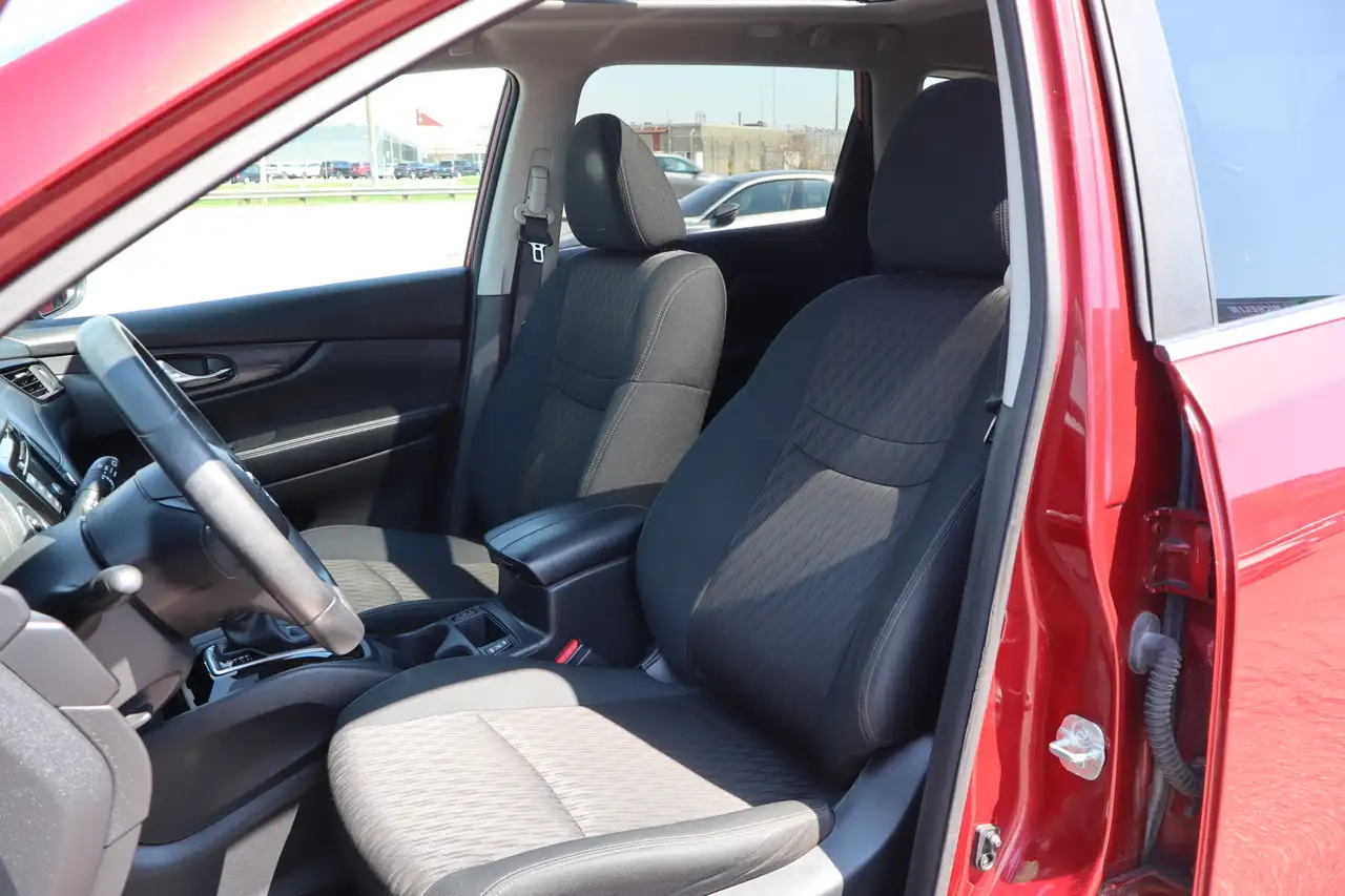 Nissan Rogue fotografie Nissan Rogue