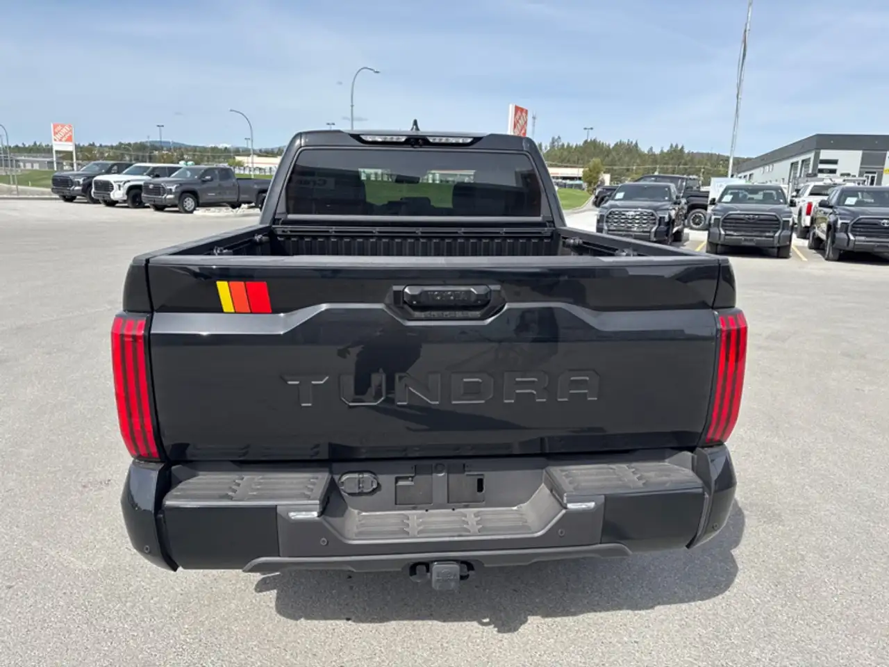 Toyota Tundra снимка Toyota Tundra
