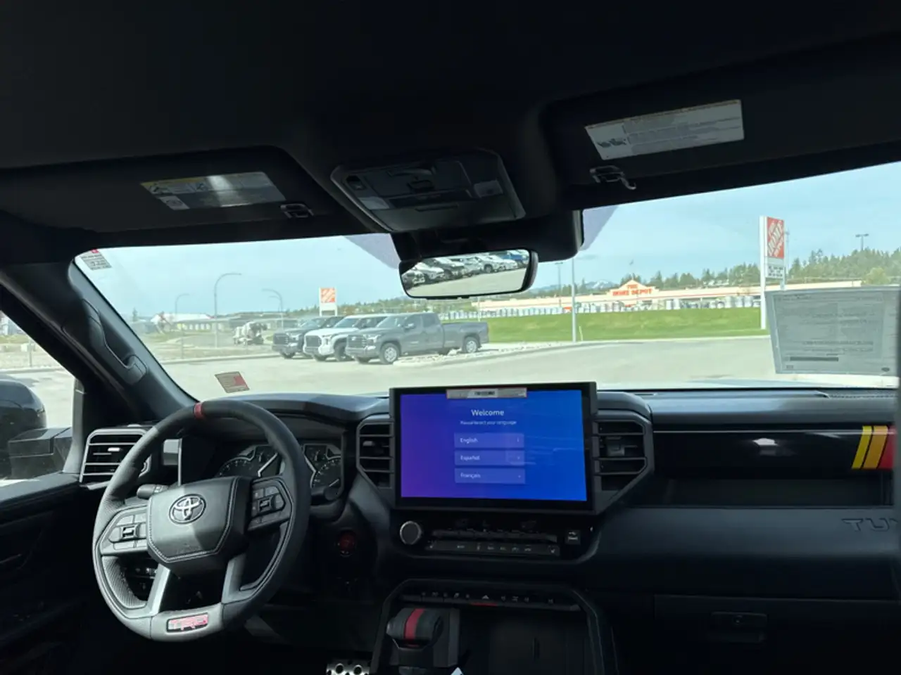 Toyota Tundra снимка Toyota Tundra