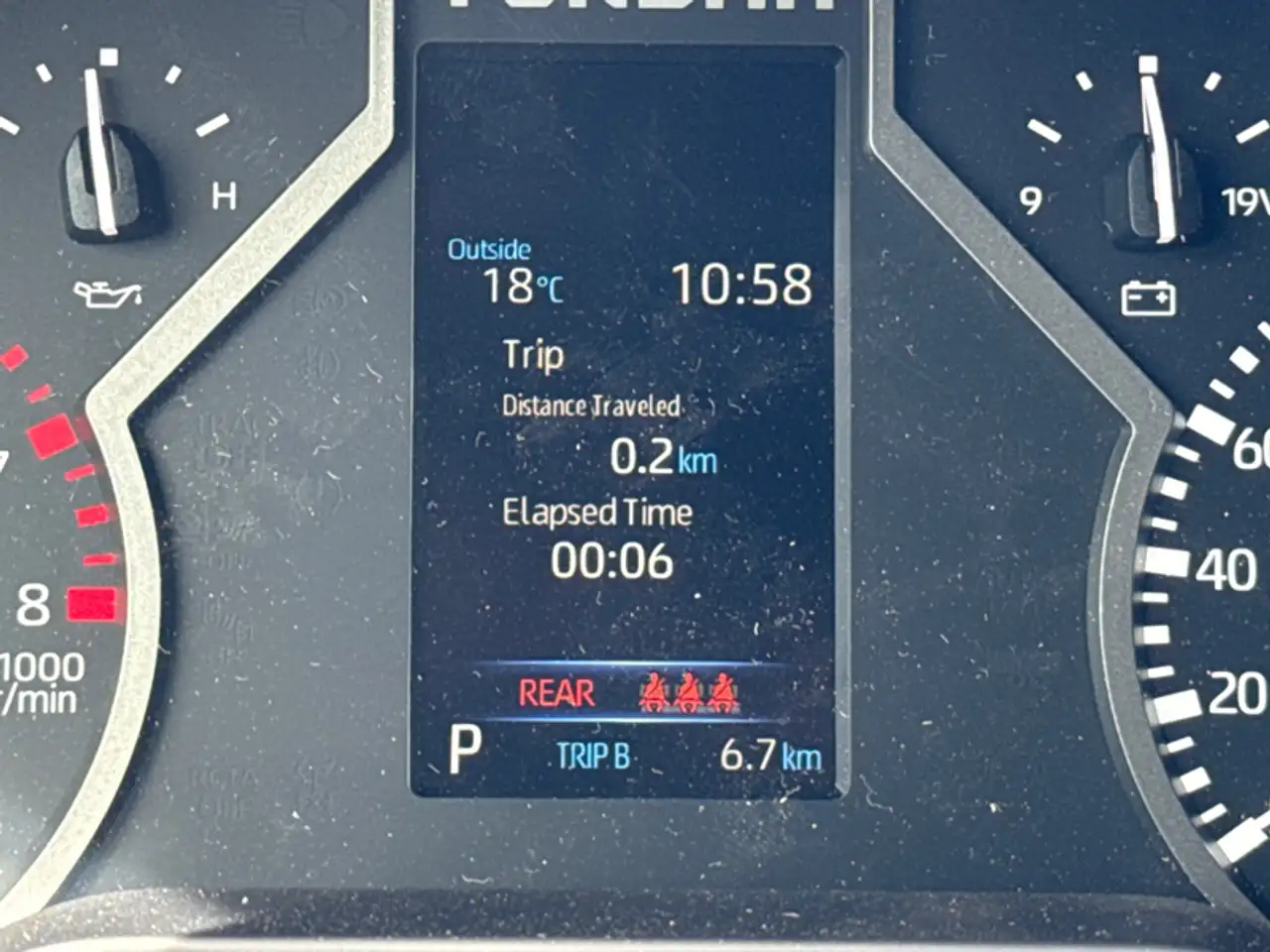 Toyota Tundra снимка Toyota Tundra