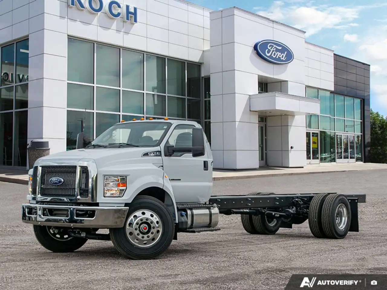 Ford F-750 Super Duty снимка Ford F-750 Super Duty