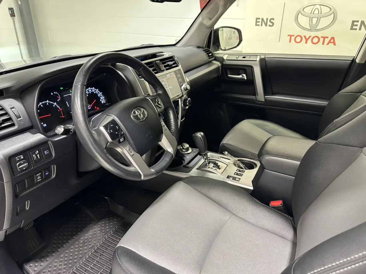 Toyota 4-Runner photo Toyota 4-Runner