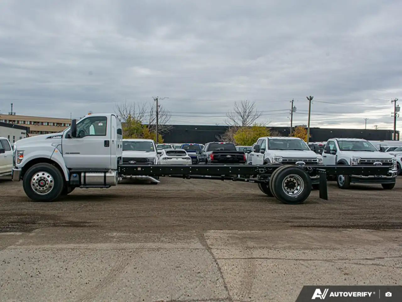 Ford F-750 Super Duty снимка Ford F-750 Super Duty