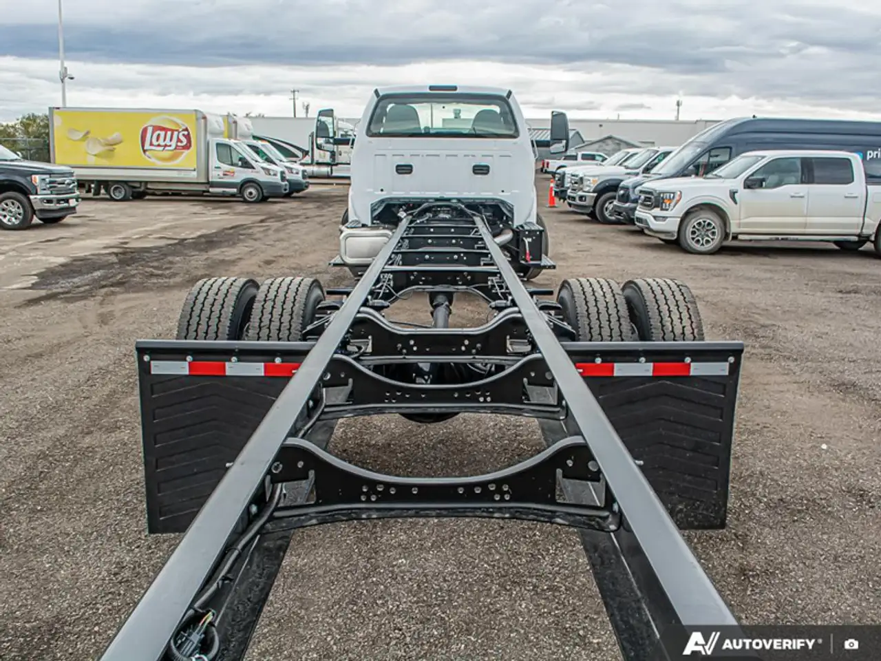 Ford F-750 Super Duty снимка Ford F-750 Super Duty
