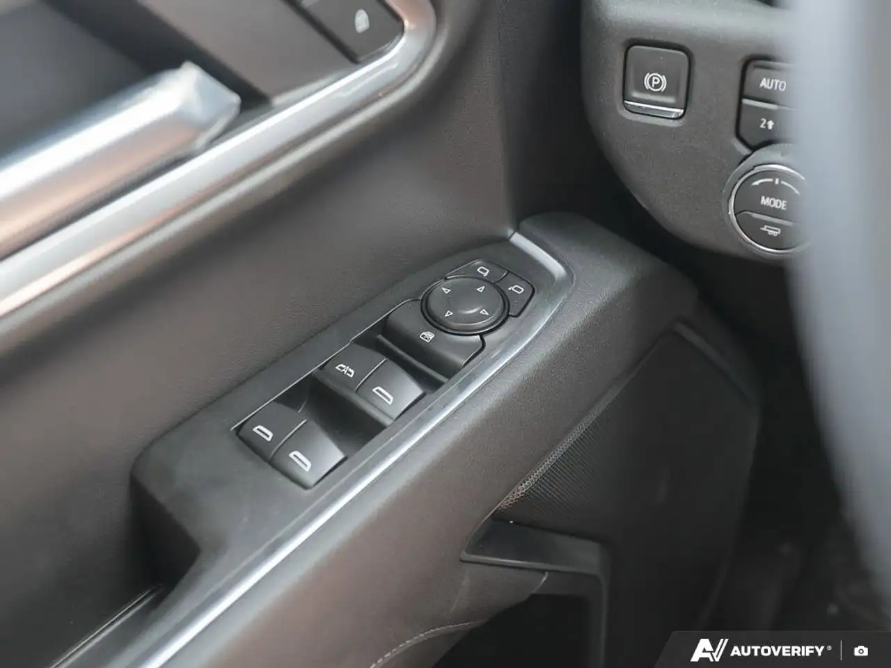Chevrolet Silverado 1500 photo Chevrolet Silverado 1500