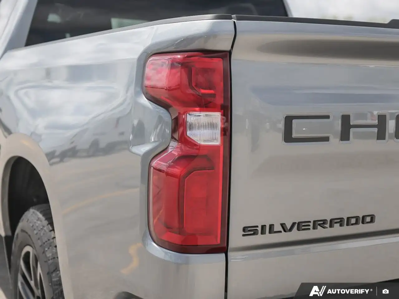 Chevrolet Silverado 1500 photo Chevrolet Silverado 1500
