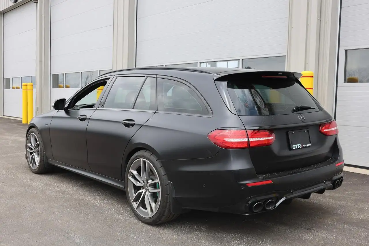Mercedes-Benz E-Class fotografie Mercedes-Benz E-Class