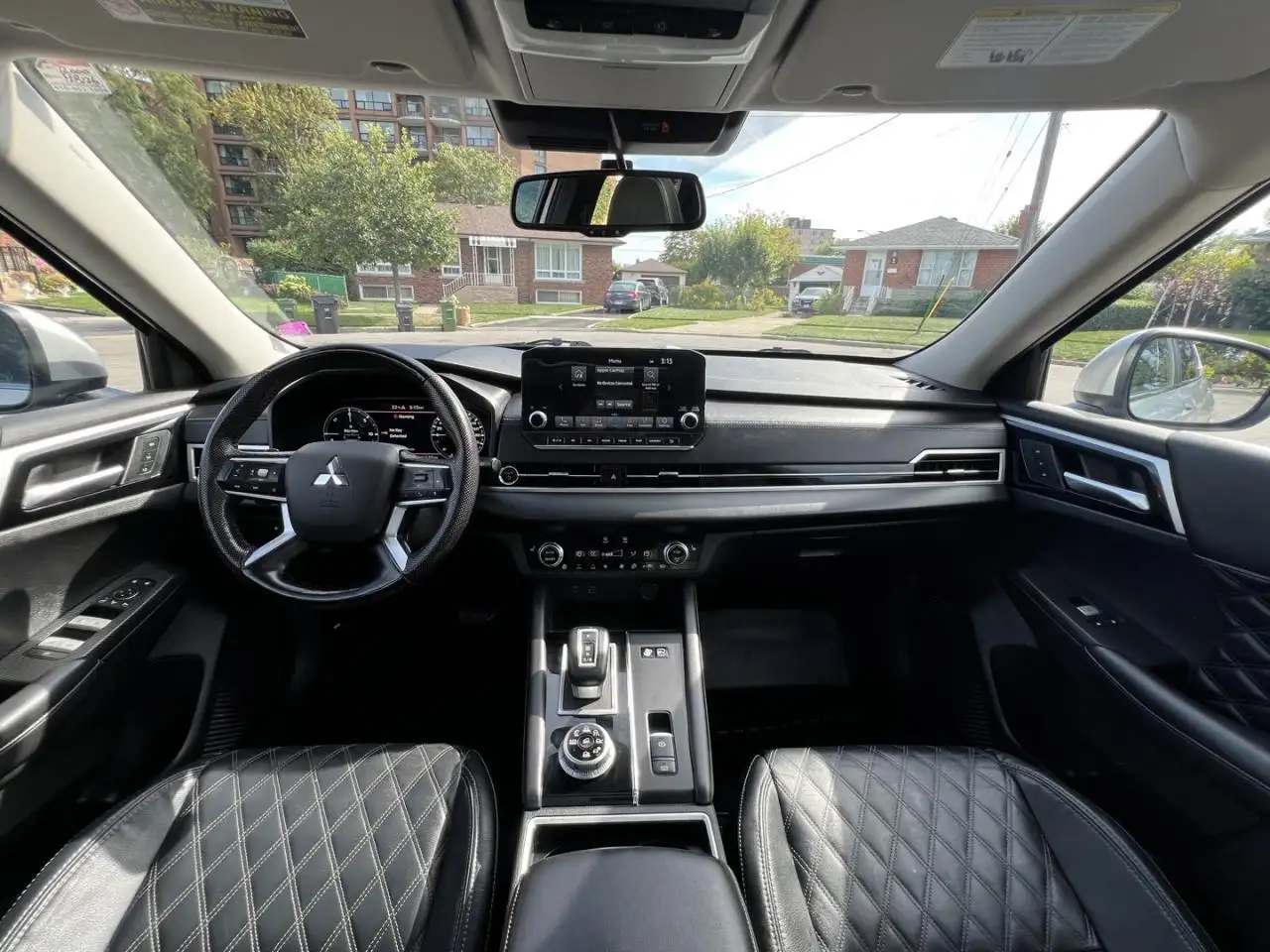 Mitsubishi Outlander снимка Mitsubishi Outlander
