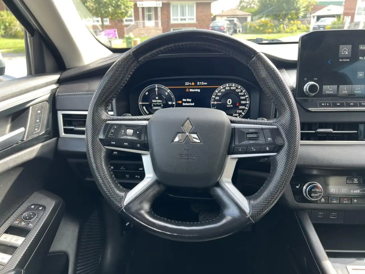 Mitsubishi Outlander снимка Mitsubishi Outlander