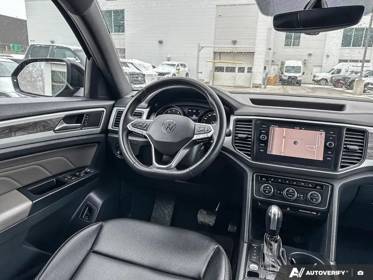 Volkswagen Atlas снимка Volkswagen Atlas
