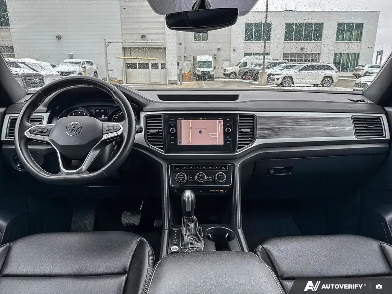 Volkswagen Atlas снимка Volkswagen Atlas