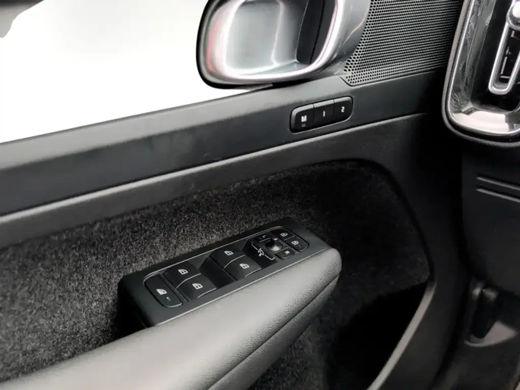 Volvo XC40 photo Volvo XC40