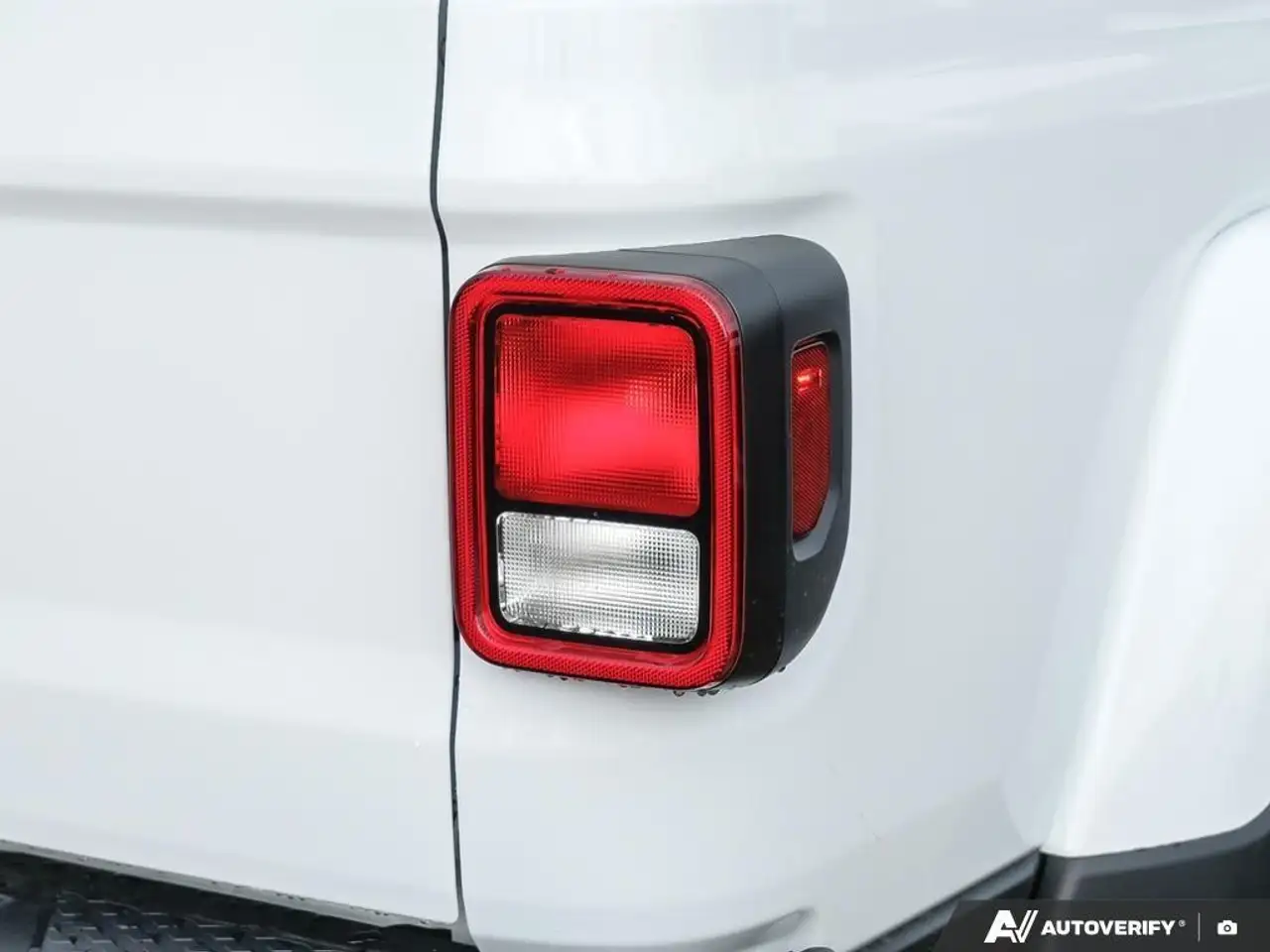 Jeep Gladiator снимка Jeep Gladiator
