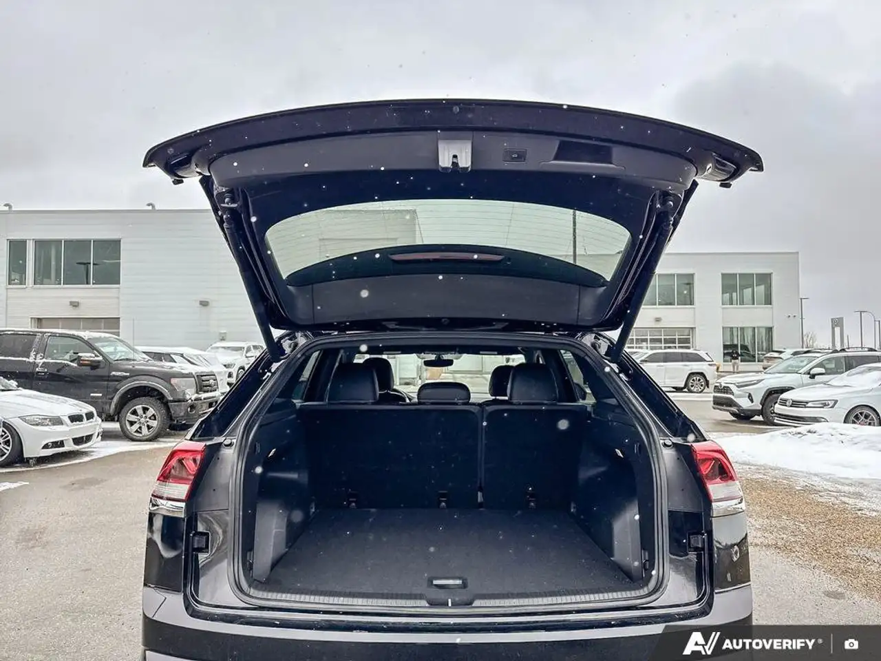Volkswagen Atlas снимка Volkswagen Atlas