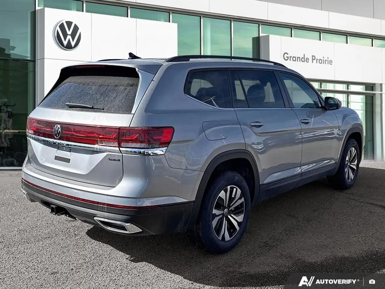 Volkswagen Atlas снимка Volkswagen Atlas