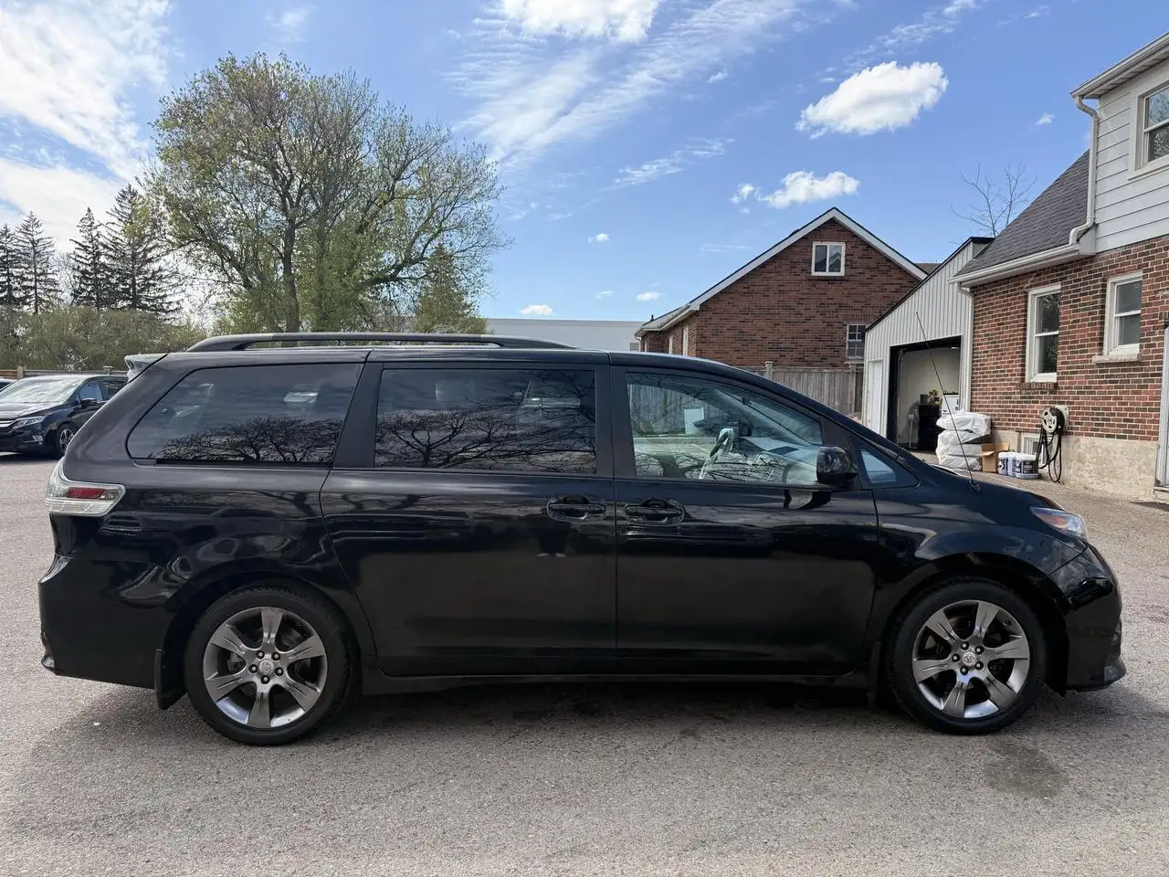 Toyota Sienna photo Toyota Sienna