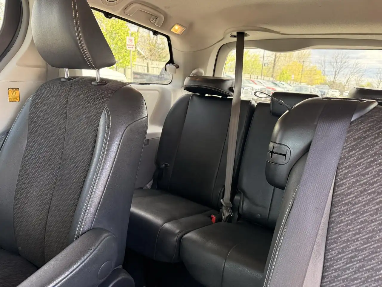 Toyota Sienna photo Toyota Sienna
