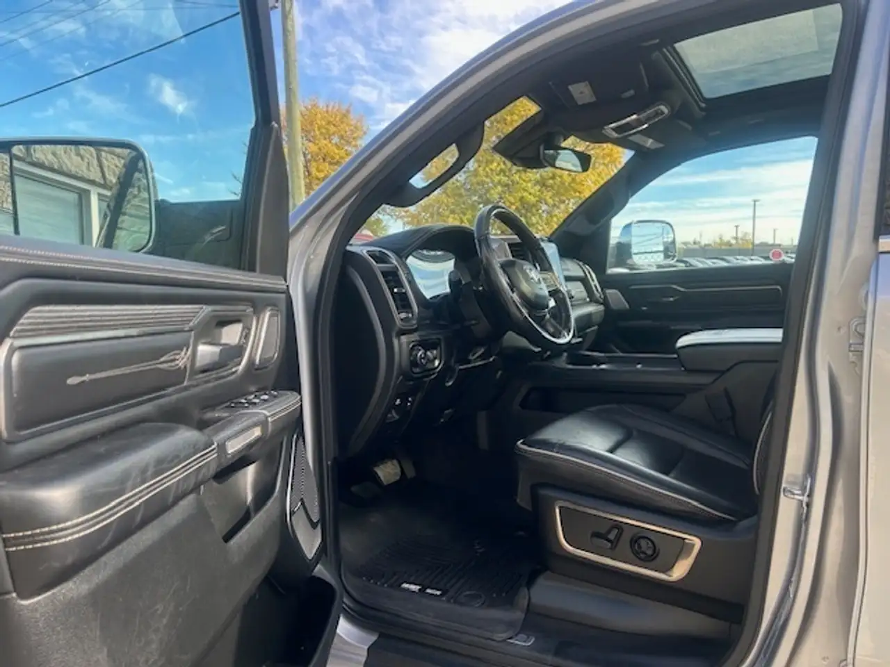 RAM 1500 photo RAM 1500