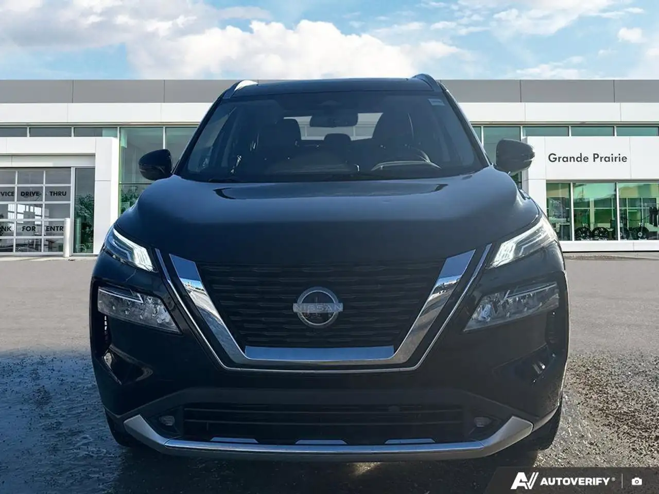 Nissan Rogue снимка Nissan Rogue