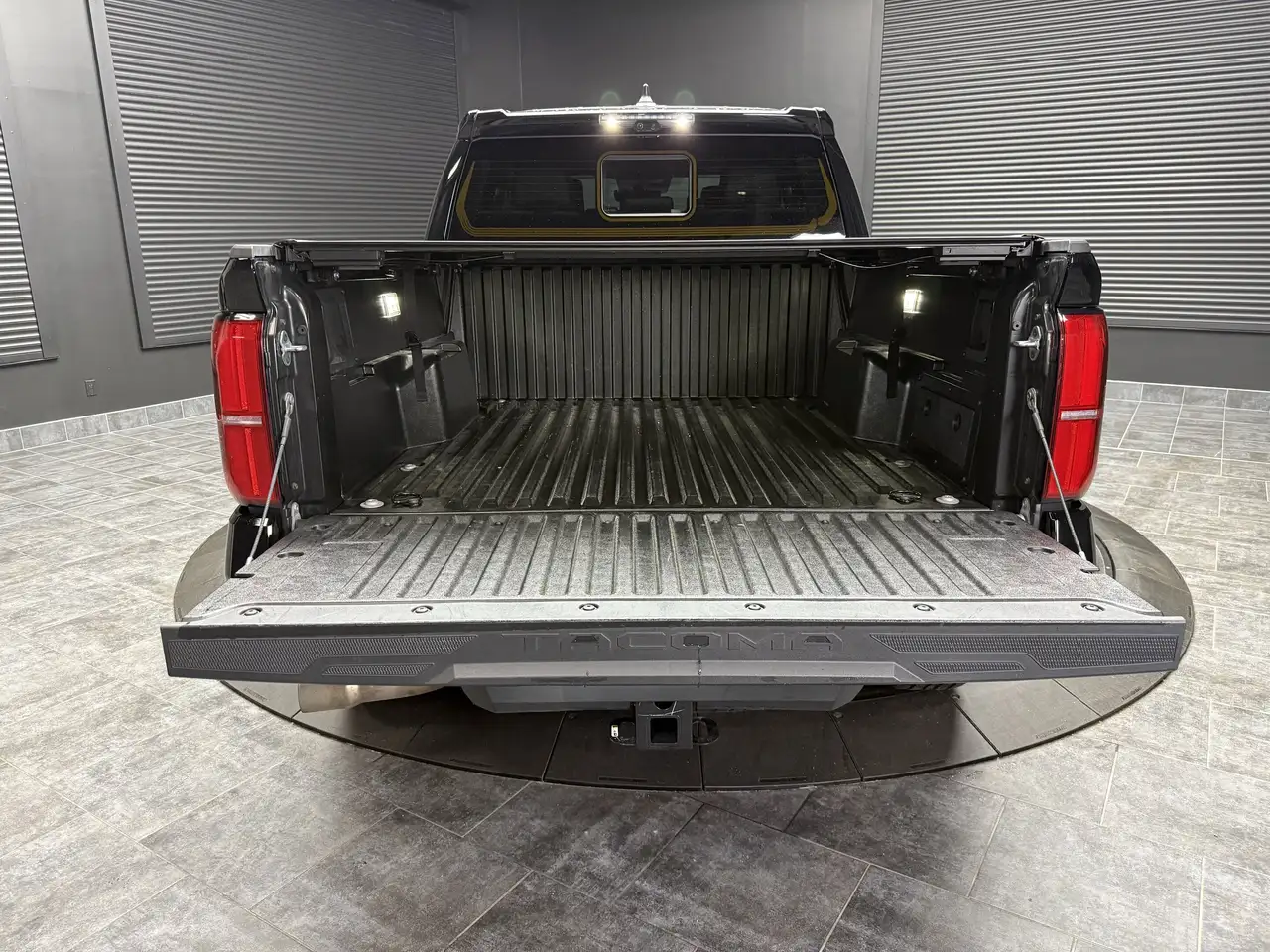 Toyota Tacoma снимка Toyota Tacoma