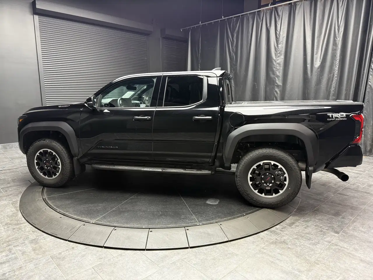 Toyota Tacoma снимка Toyota Tacoma