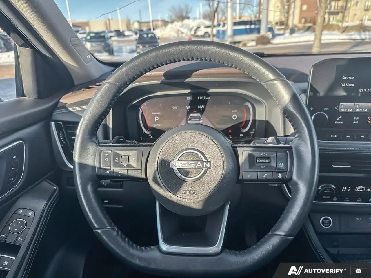 Nissan Rogue снимка Nissan Rogue
