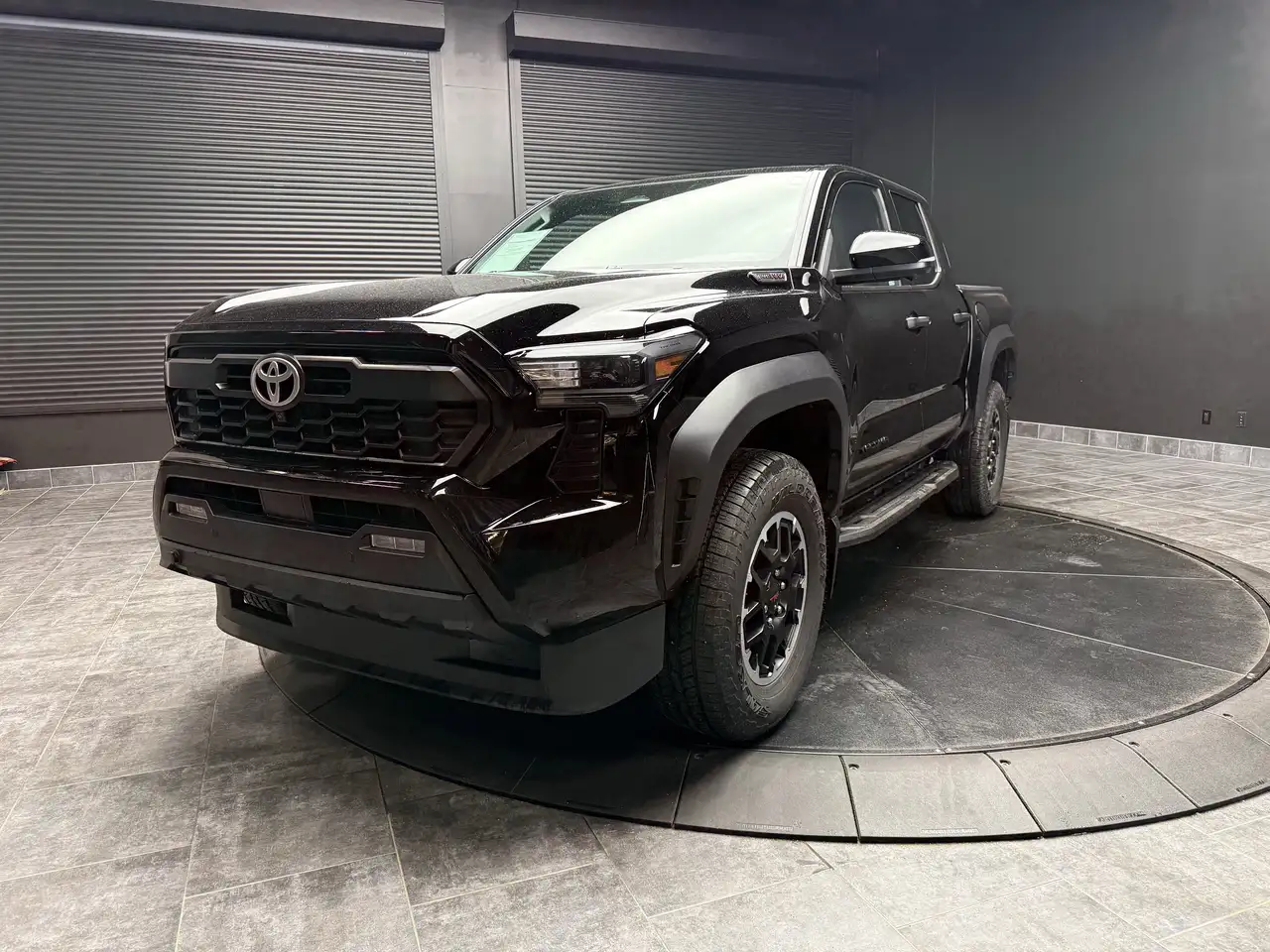 Toyota Tacoma снимка Toyota Tacoma