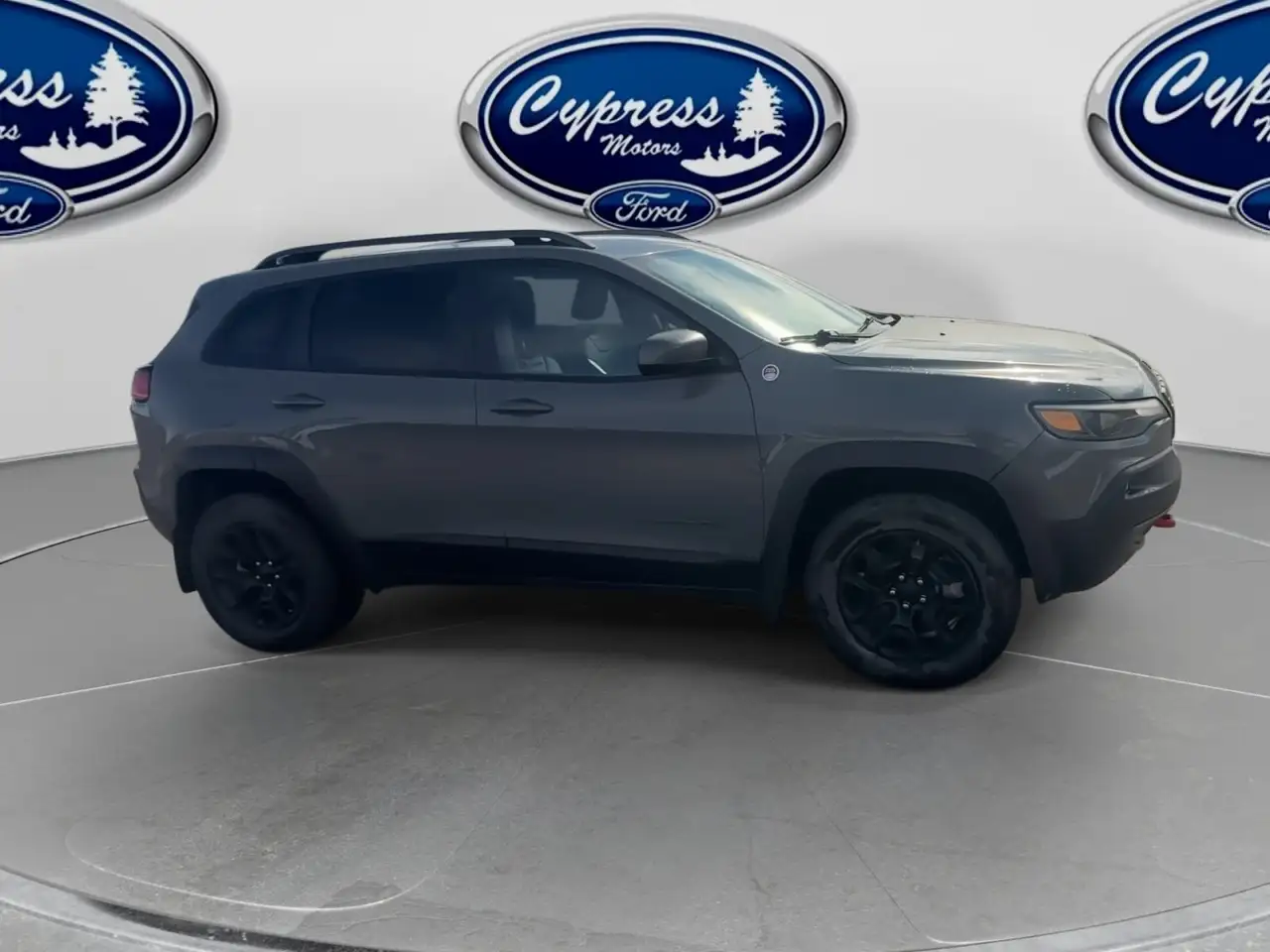 Jeep Cherokee снимка Jeep Cherokee