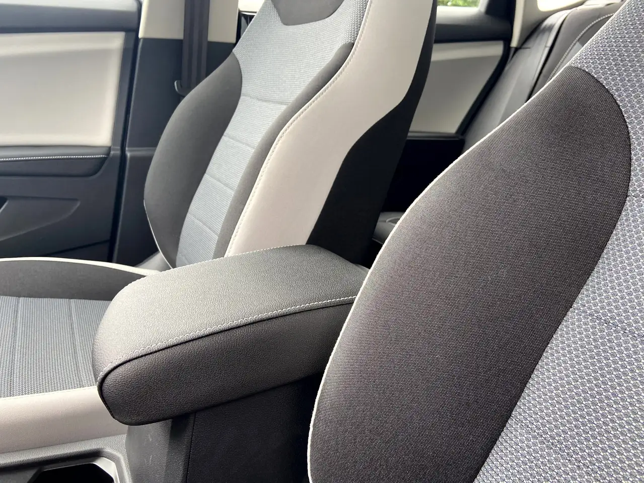 Volkswagen Taos снимка Volkswagen Taos