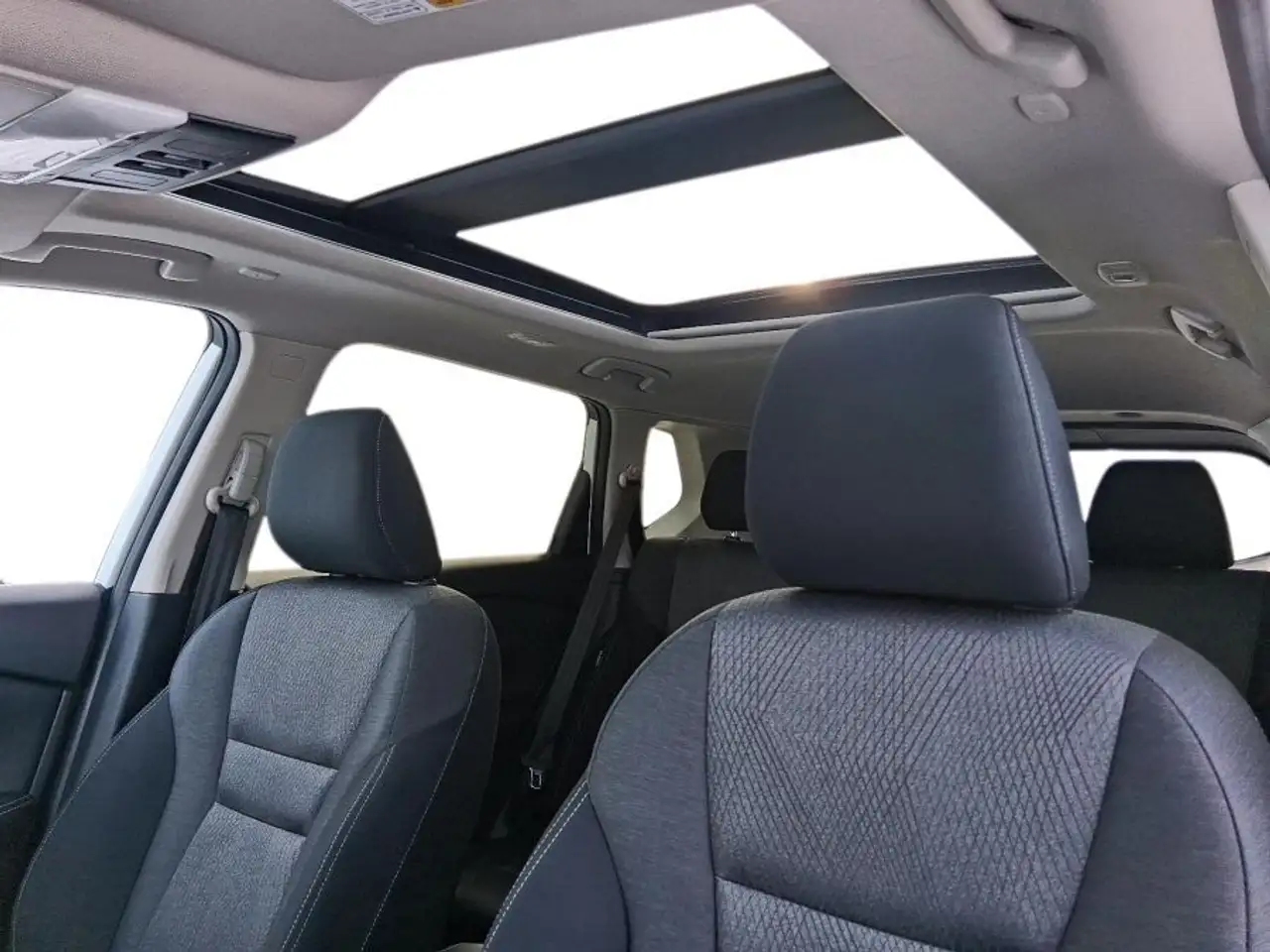 Nissan Rogue fotografie Nissan Rogue