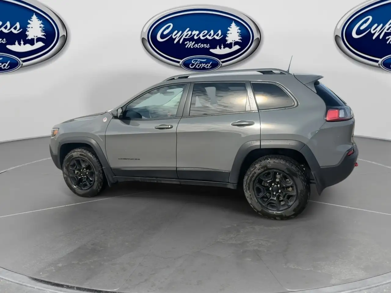 Jeep Cherokee снимка Jeep Cherokee